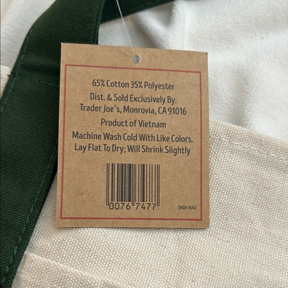 Trader Joe’s Mini Canvas Tote Bag Set - Red and Green “NWT” - Picture 5 of 5